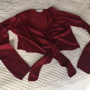 Loft shrug with twist tie